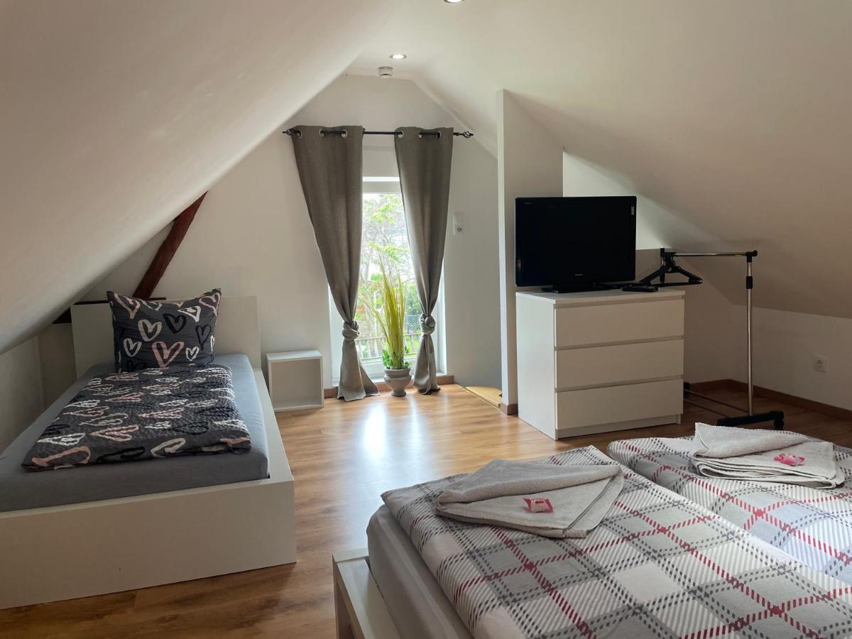 Kleine gemütliche Einliegerwohnung mit Garten und Pool Nordstemmen Exterior foto